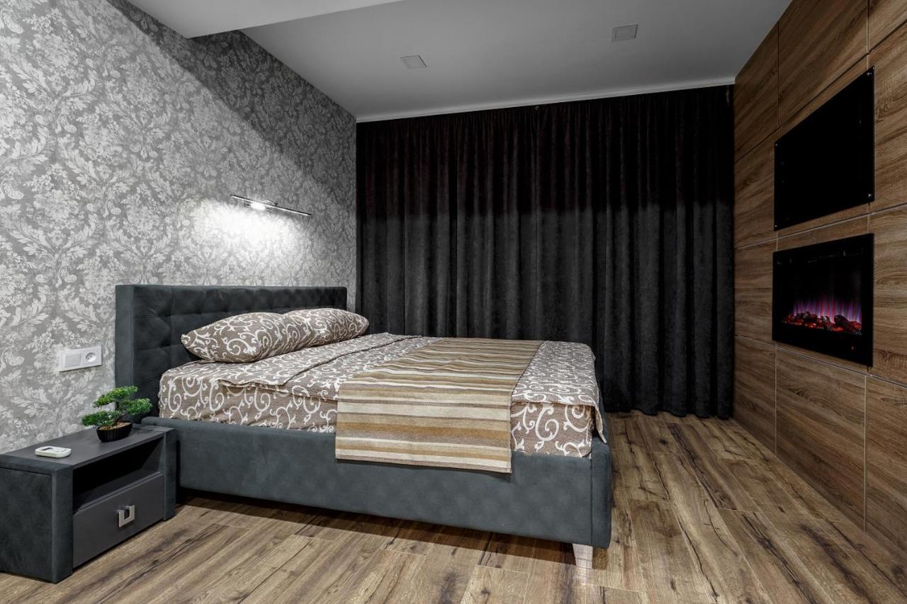 Apartment In The Center! Panoramic Windows! Fireplace! Chisinau Exterior foto